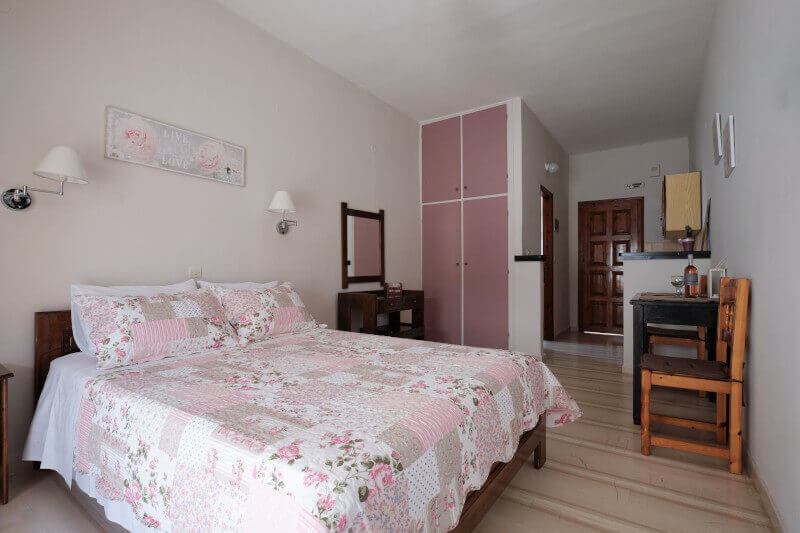 Olive Garden Studios and Apartments in Acharavi, Corfu (north)